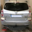 attelage-toyota-corolla-verso-06-04-04-09-rotule-amovible-sans-outil-enclenchement-horizontal-2.jpg